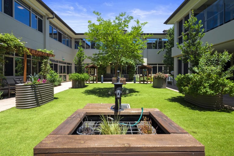 Austral-JohnEdmondsonHouse-courtyard009-768x512 | RSL LifeCare - provide care and service to war veterans, retirement villages and accommodation, aged care services and assisted living