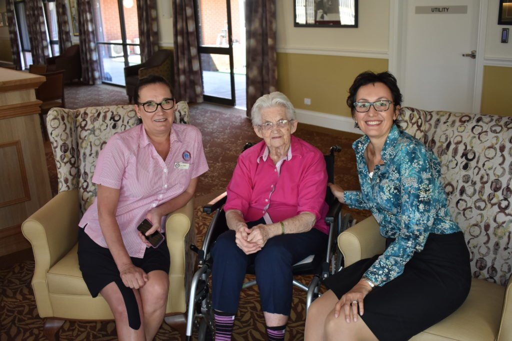 Teloca-House-staff-resident-1024x683 | RSL LifeCare - provide care and service to war veterans, retirement villages and accommodation, aged care services and assisted living