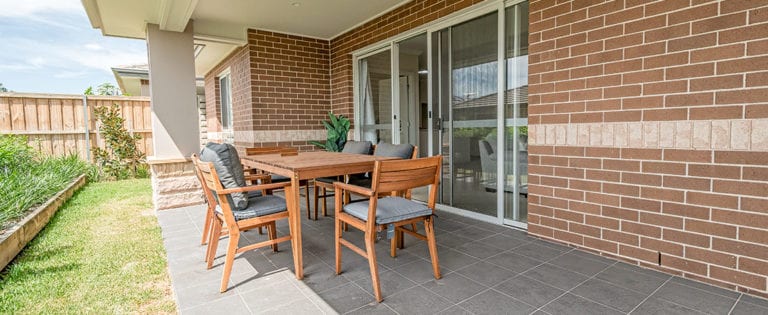 Kingsford-Smith-Village_-North-Richmond_patio-768x315 | RSL LifeCare - provide care and service to war veterans, retirement villages and accommodation, aged care services and assisted living